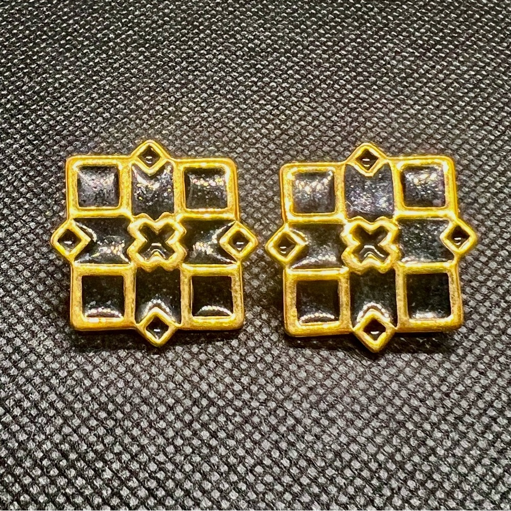 Vintage MONET Gold Tone & Black Enamel Modern Earrings‎ Designer Runway Signed